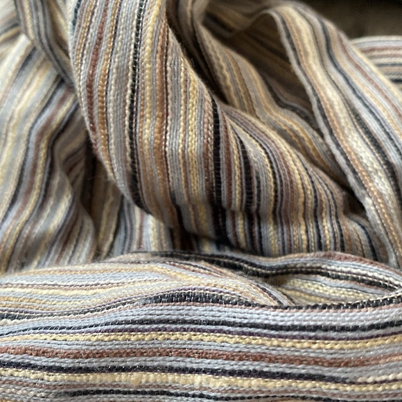 💚 Striped Fringe Scarf - Picture 2 of 4